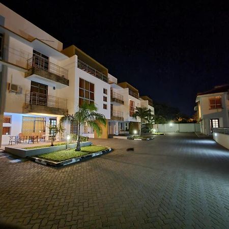 Ary Homestay Nyali- A Walk Away From City Mall Mombasa Esterno foto