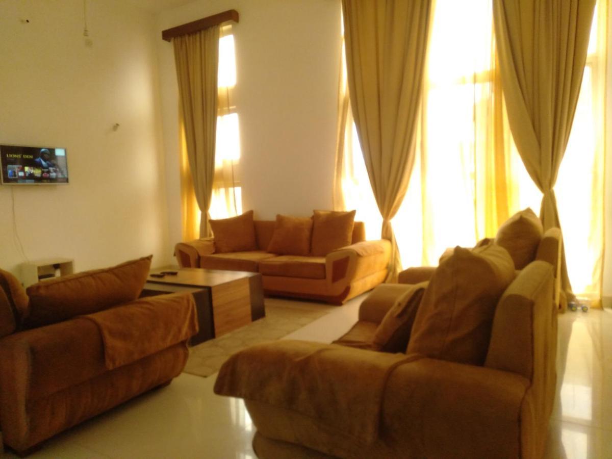 Ary Homestay Nyali- A Walk Away From City Mall Mombasa Esterno foto