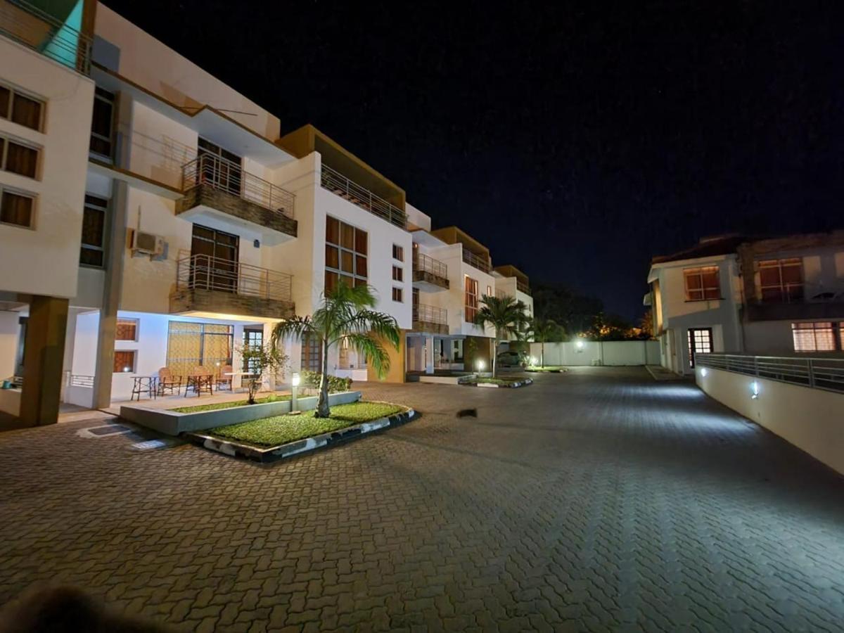 Ary Homestay Nyali- A Walk Away From City Mall Mombasa Esterno foto