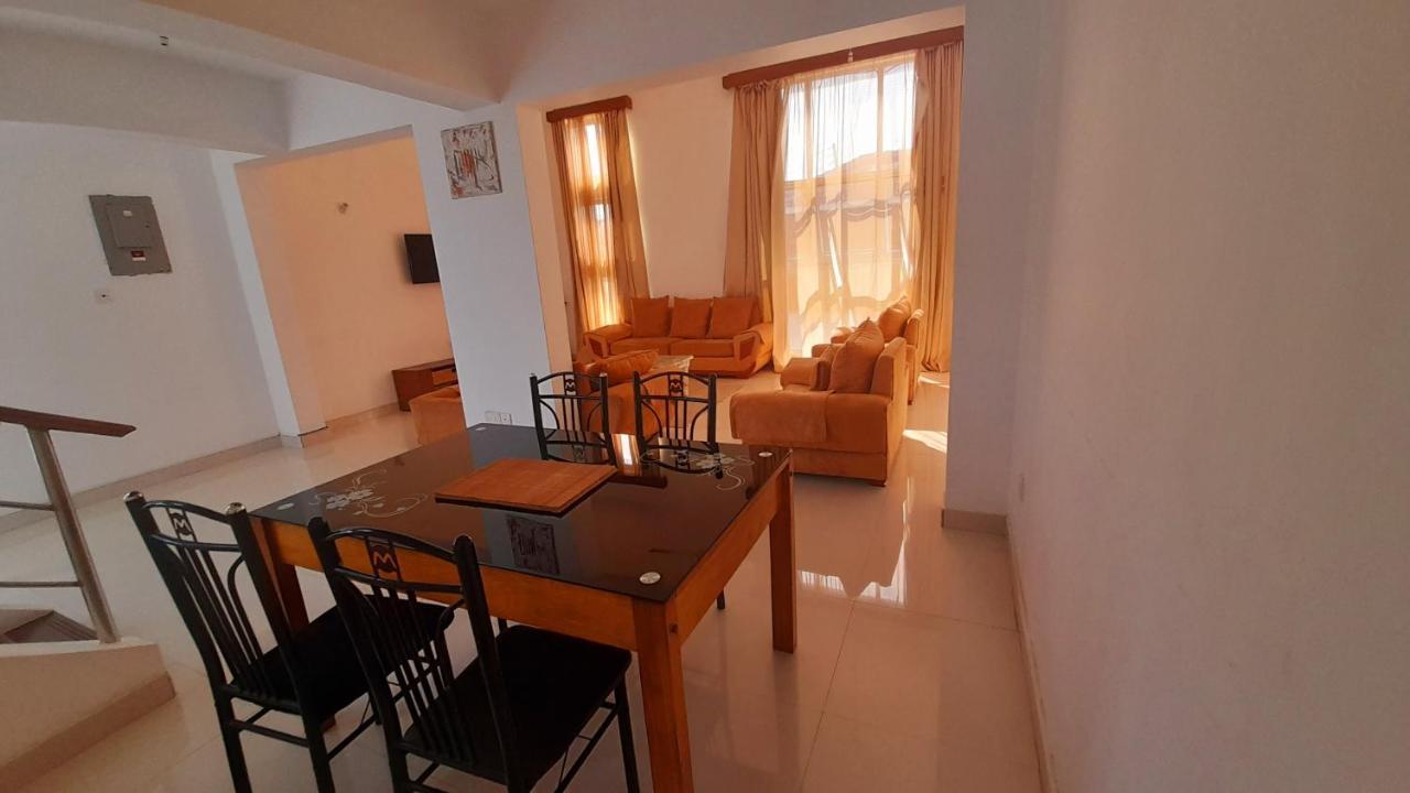 Ary Homestay Nyali- A Walk Away From City Mall Mombasa Esterno foto